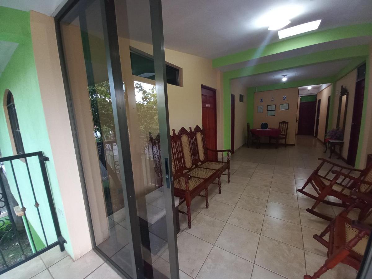 Hostal San Antonio Леон Екстер'єр фото