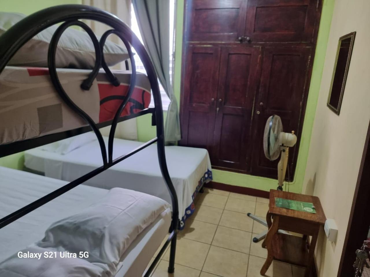 Hostal San Antonio Леон Екстер'єр фото