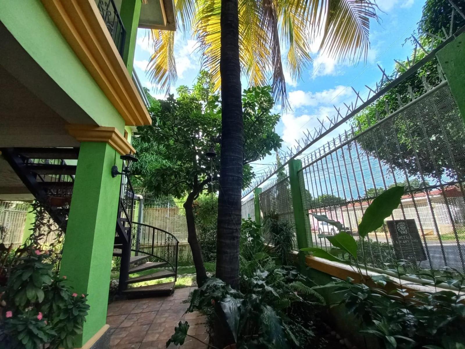 Hostal San Antonio Леон Екстер'єр фото