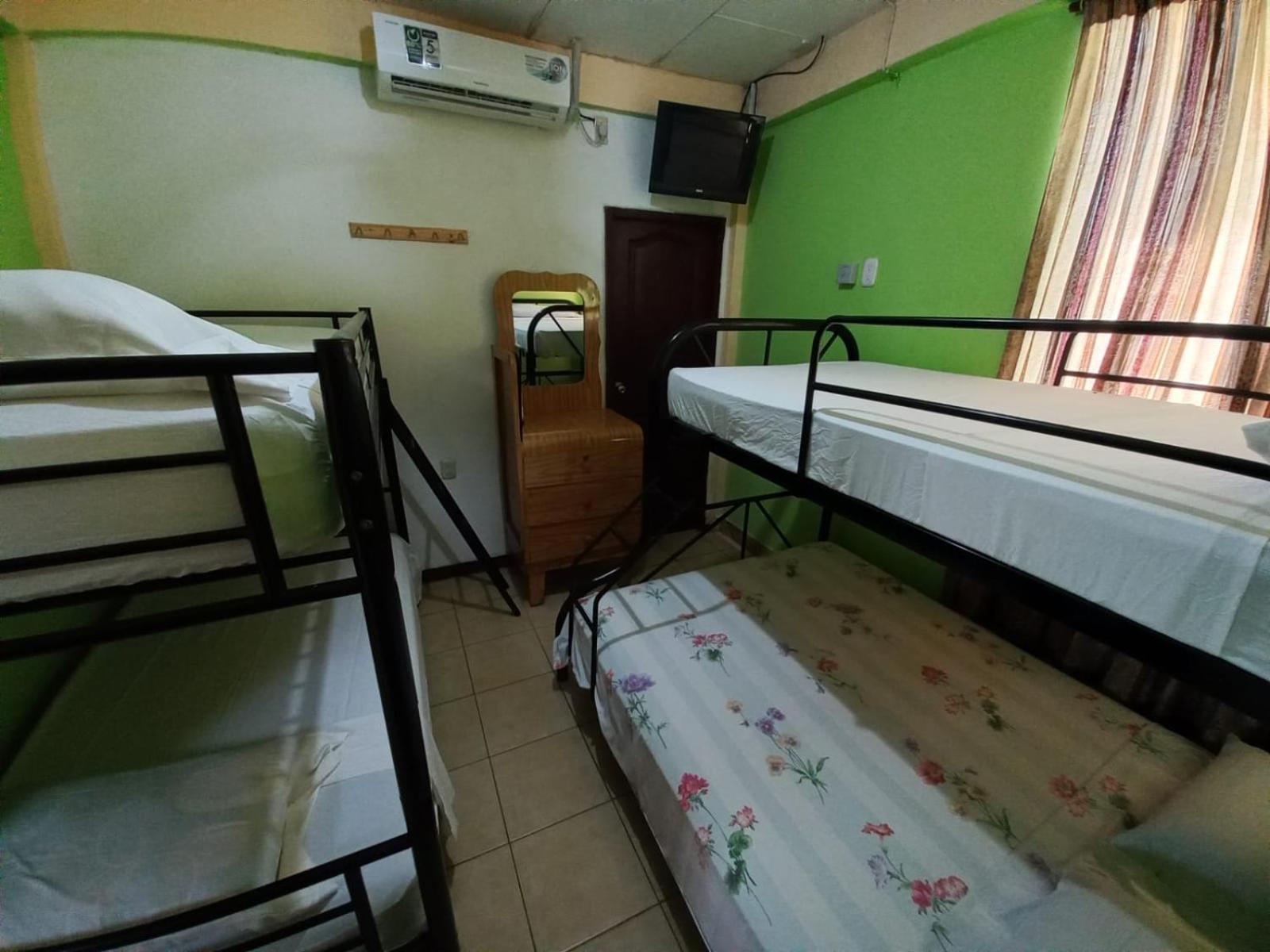 Hostal San Antonio Леон Екстер'єр фото