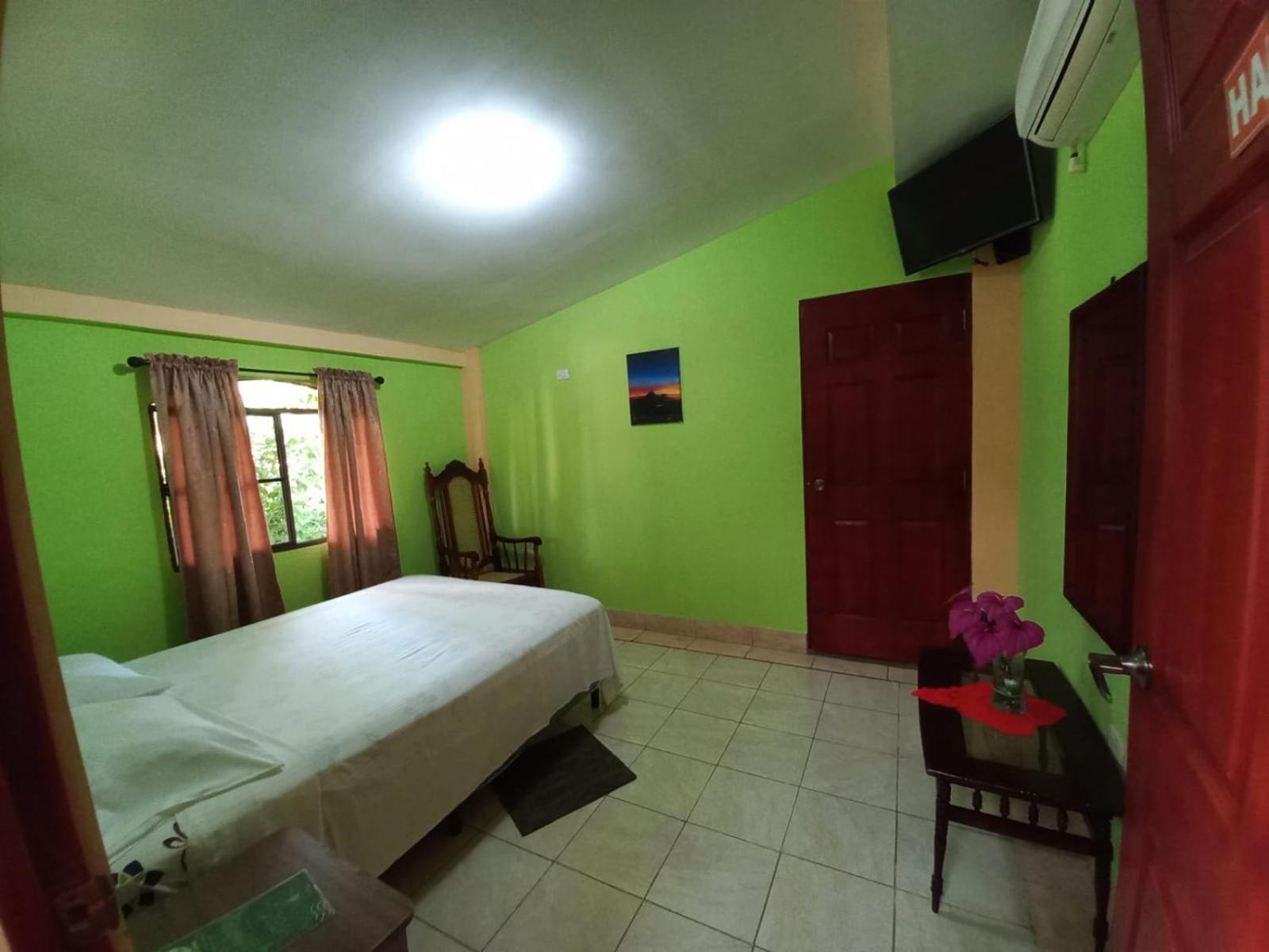 Hostal San Antonio Леон Екстер'єр фото