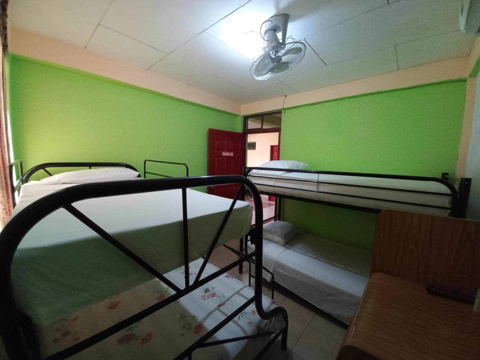 Hostal San Antonio Леон Екстер'єр фото