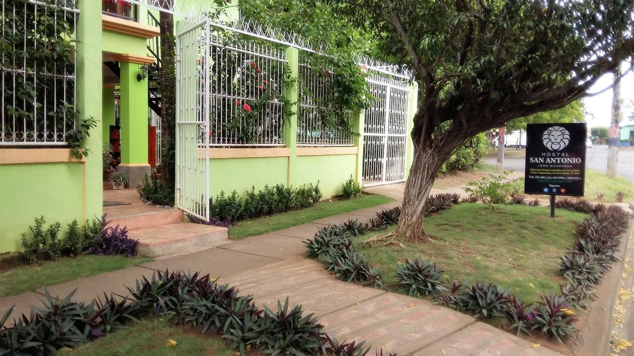 Hostal San Antonio Леон Екстер'єр фото