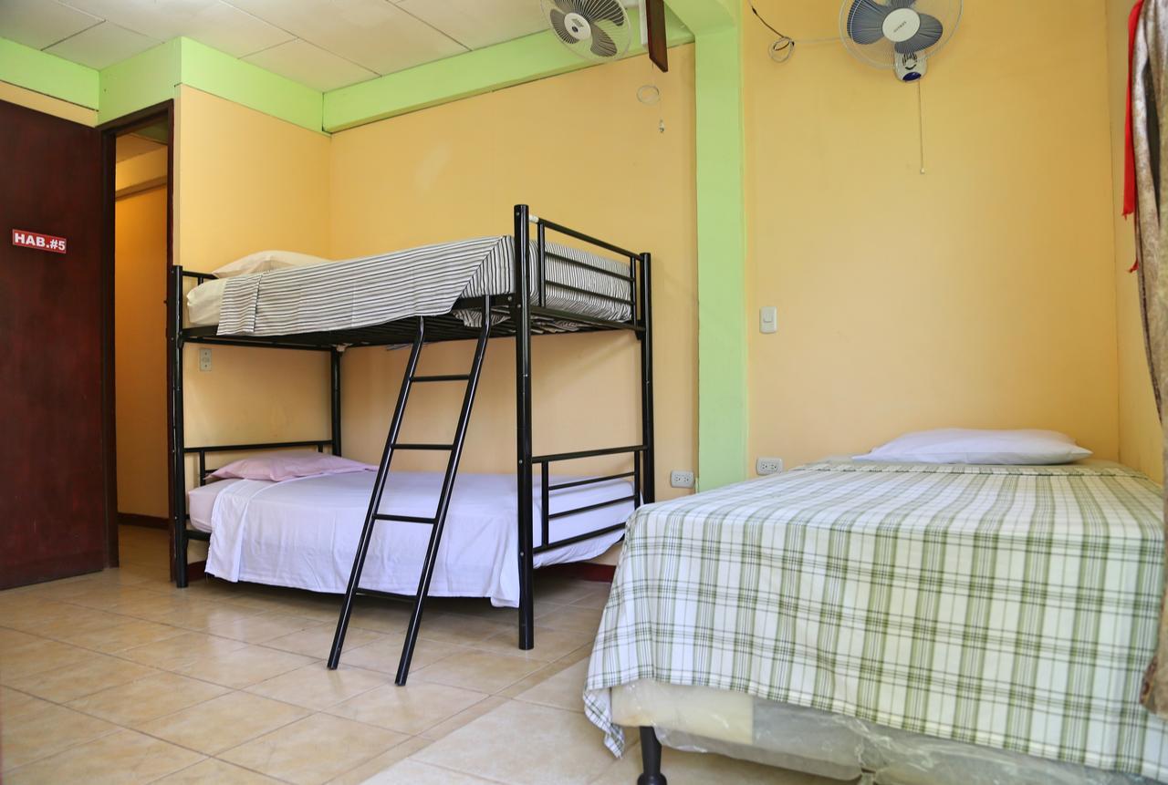 Hostal San Antonio Леон Екстер'єр фото