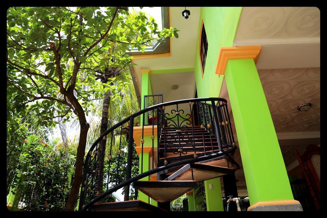 Hostal San Antonio Леон Екстер'єр фото