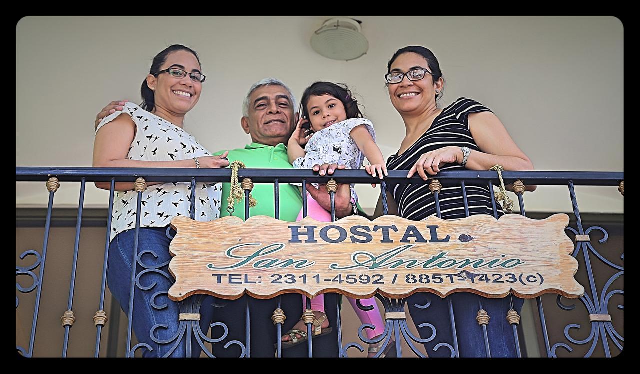 Hostal San Antonio Леон Екстер'єр фото