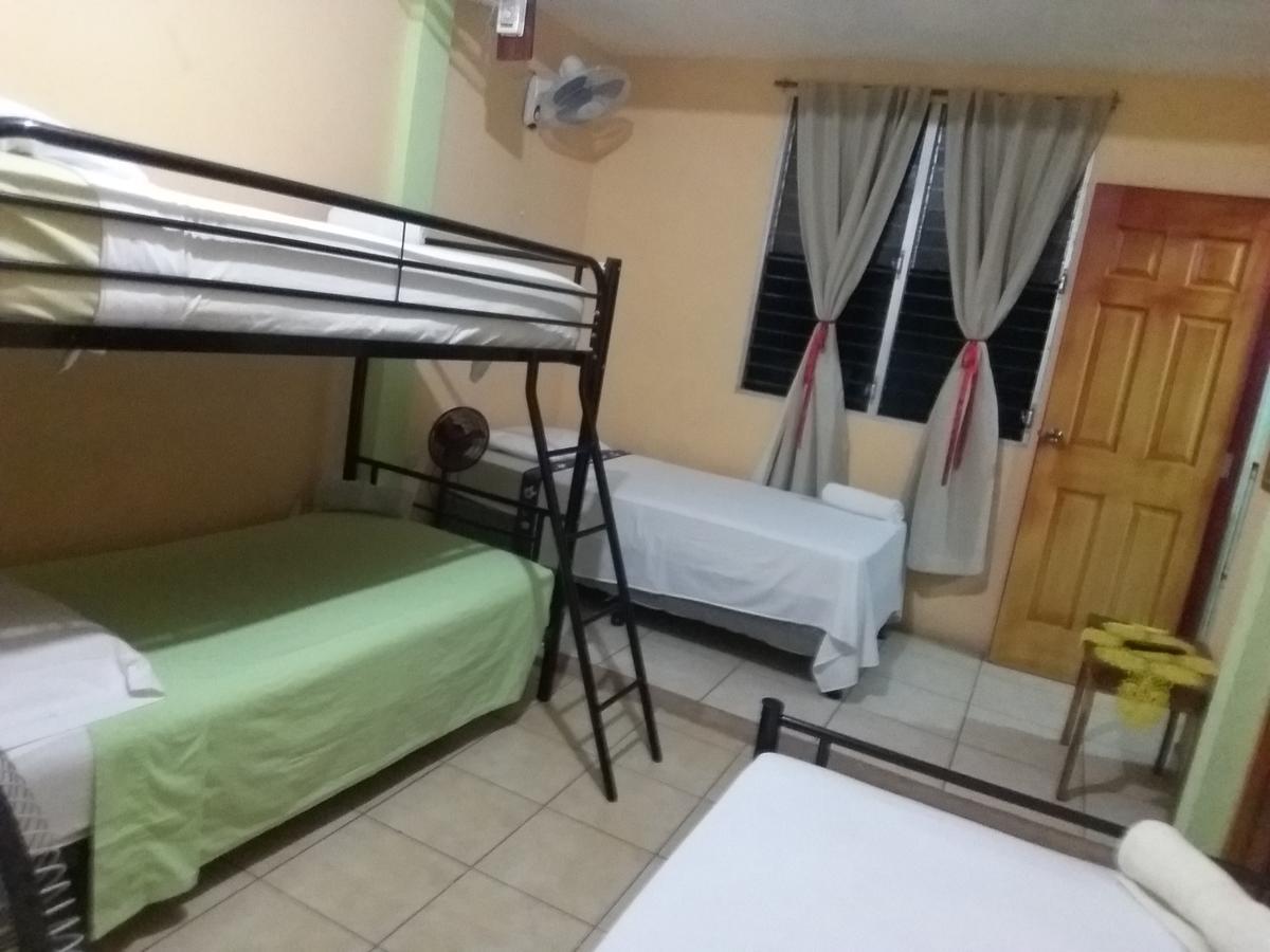 Hostal San Antonio Леон Екстер'єр фото