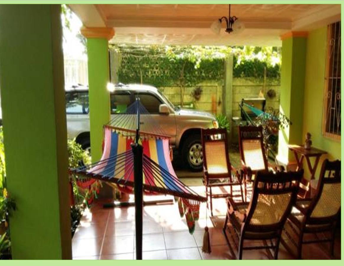 Hostal San Antonio Леон Екстер'єр фото